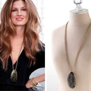 Stella & Dot Leona Pendant